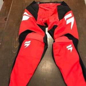 Shift Whit3 Label Motocross pants red and black